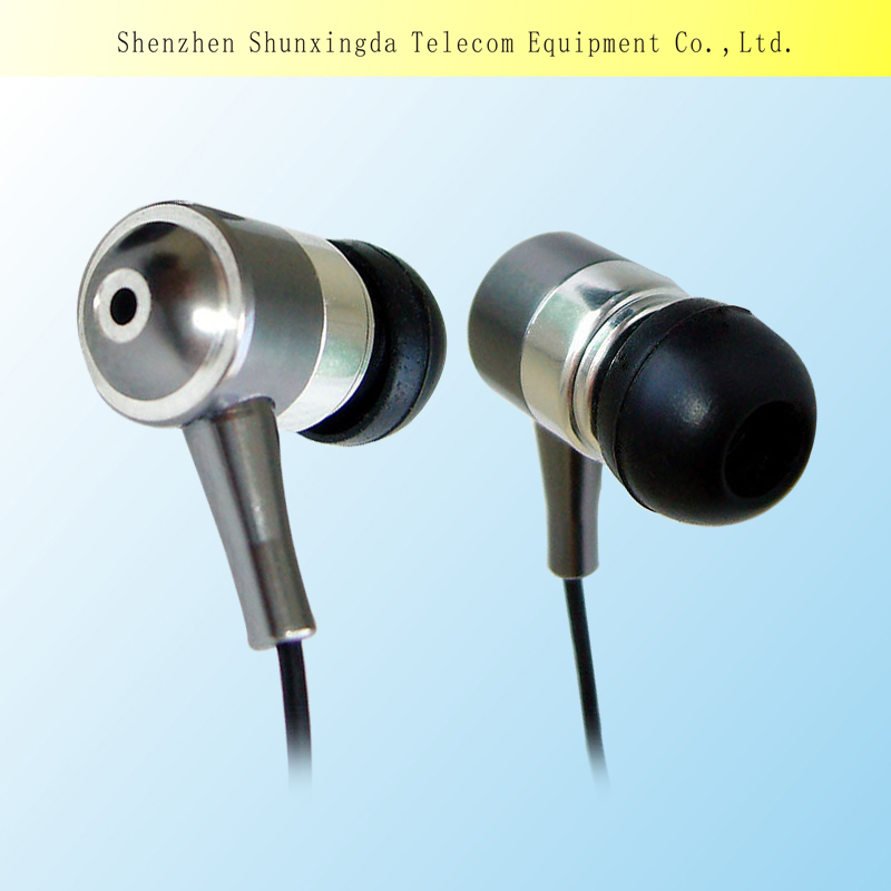 metal earphone